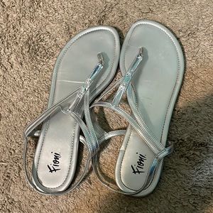 Fioni silver sandals size 9